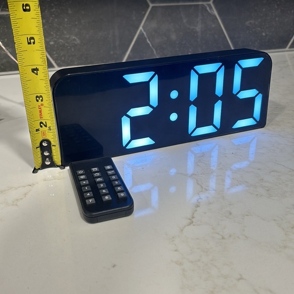 LED clock - Picture 5 of 6